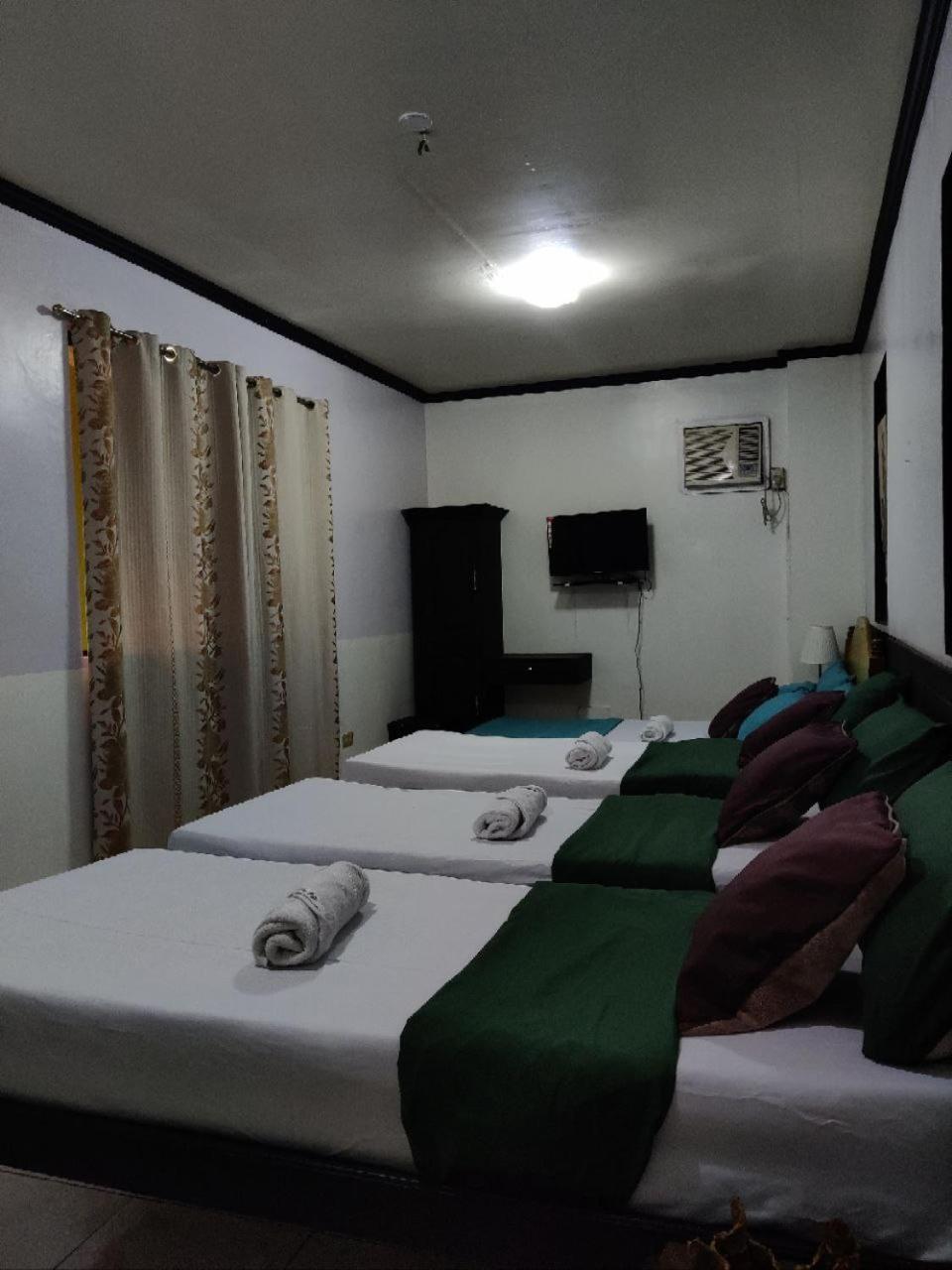 Center Parkway Pension House Kalibo Ngoại thất bức ảnh