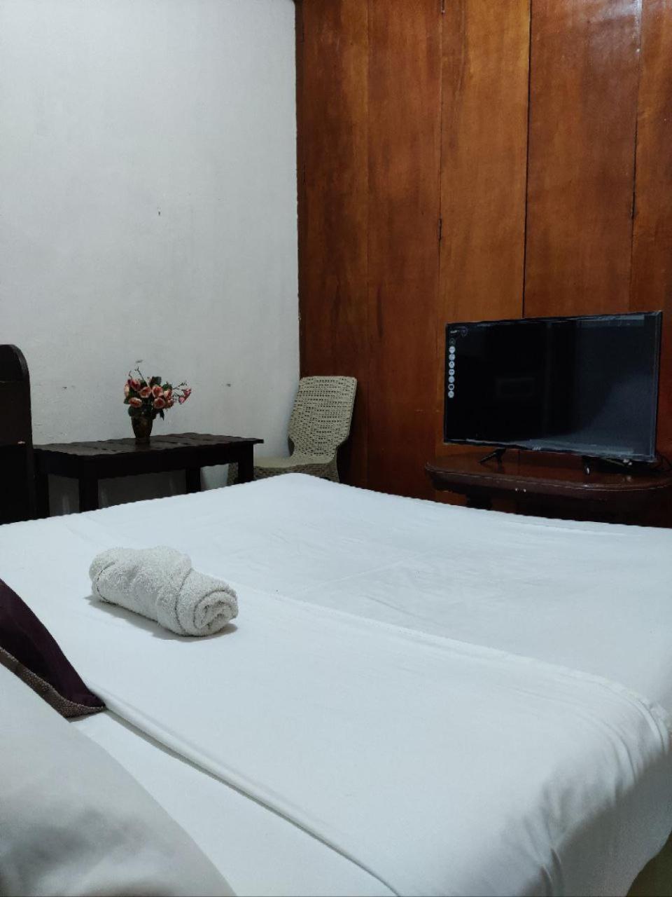 Center Parkway Pension House Kalibo Ngoại thất bức ảnh