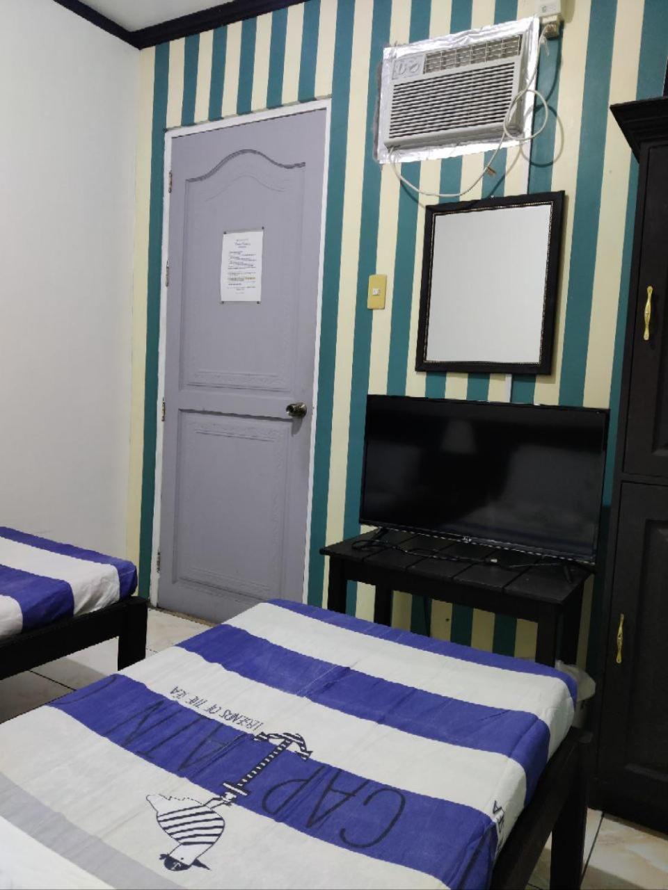 Center Parkway Pension House Kalibo Ngoại thất bức ảnh