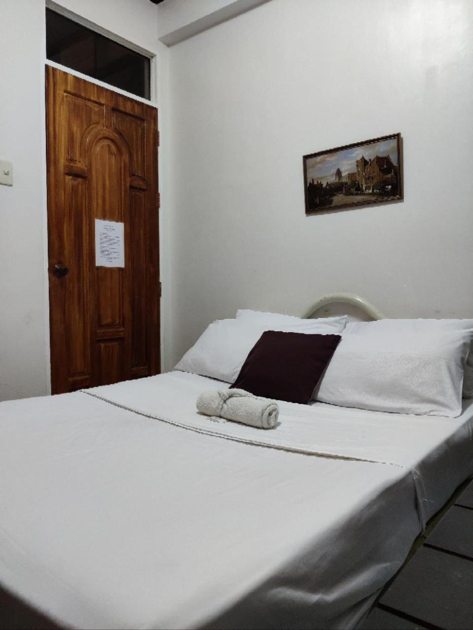 Center Parkway Pension House Kalibo Ngoại thất bức ảnh